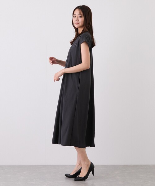Jayro(ジャイロ)の「フレンチ袖タックワンピース(ワンピース・レディース・ブラック/ブラウン/チャコールグレー・M)」の15枚目の写真