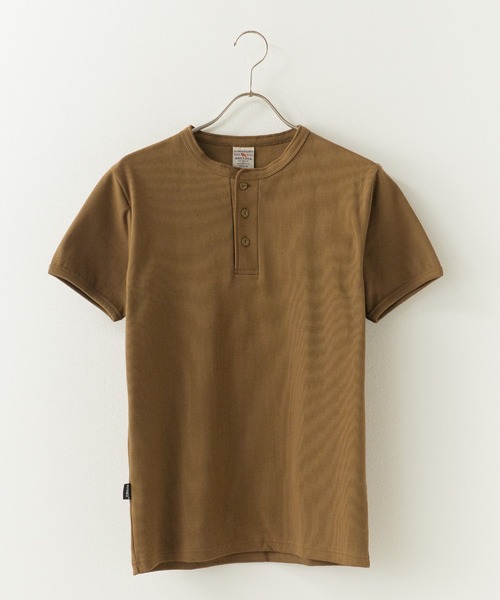 AVIREX(アヴィレックス)の「AVIREX/アビレックス DAILY S/S RIB HENLY NECK TEE デイリー 半袖 リブ ヘンリーネック Tシャツ 抗菌防臭 スリムフィット 肉厚 メンズ レディース 2026年 夏 夏服(Tシャツ/カットソー・メンズ・オリーブ/ホワイト/ブラック/ブルー・L/S/M)」の3枚目の写真