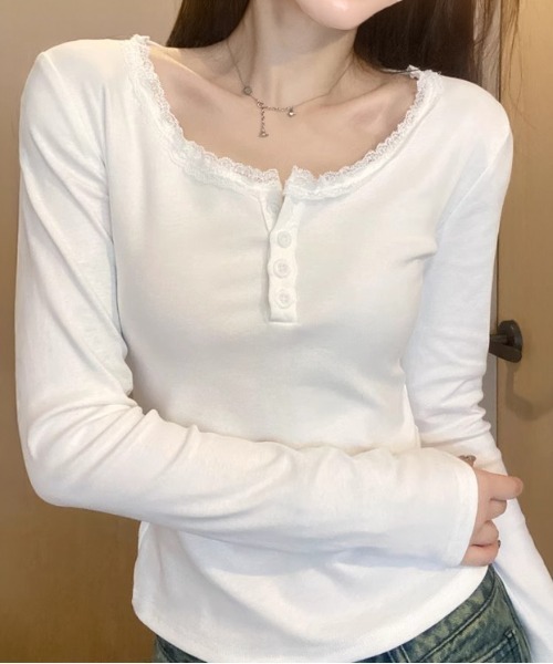 WEGO（ウィゴー）の「ヘンリーネックフリルベーシックロングTシャツ/カットソー（Tシャツ/カットソー・レディース・ブラック/ホワイト・LARGE/MEDIUM）」の3枚目の写真