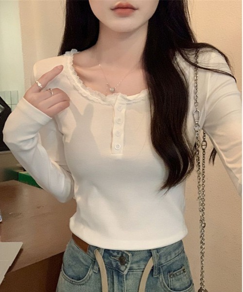 WEGO（ウィゴー）の「ヘンリーネックフリルベーシックロングTシャツ/カットソー（Tシャツ/カットソー・レディース・ブラック/ホワイト・LARGE/MEDIUM）」の11枚目の写真