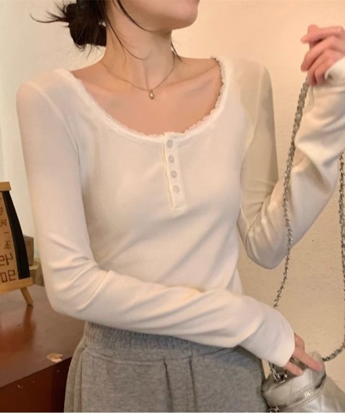 WEGO（ウィゴー）の「ヘンリーネックフリルベーシックロングTシャツ/カットソー（Tシャツ/カットソー・レディース・ブラック/ホワイト・LARGE/MEDIUM）」の13枚目の写真