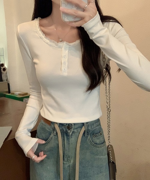 WEGO（ウィゴー）の「ヘンリーネックフリルベーシックロングTシャツ/カットソー（Tシャツ/カットソー・レディース・ブラック/ホワイト・LARGE/MEDIUM）」の21枚目の写真