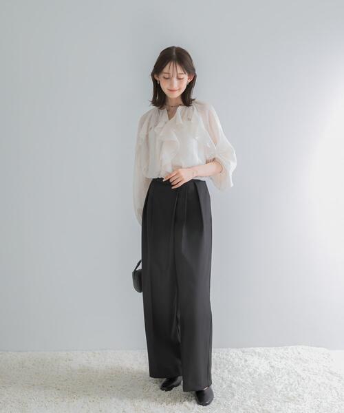 URBAN RESEARCH ROSSO WOMEN(アーバンリサーチ ロッソ)の「タックデザインパンツ(その他パンツ・レディース・ブラック/ライトベージュ・36/38)」の7枚目の写真