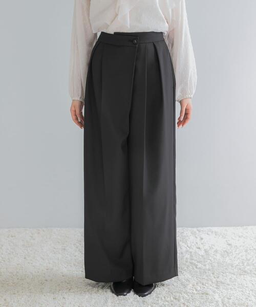 URBAN RESEARCH ROSSO WOMEN(アーバンリサーチ ロッソ)の「タックデザインパンツ(その他パンツ・レディース・ブラック/ライトベージュ・36/38)」の8枚目の写真