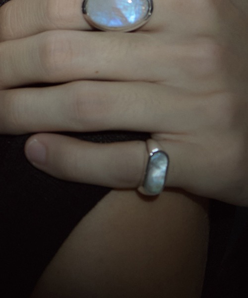 quip queint(クイップクエイント)の「【quip queint】palette ring/パレット リング QU320/QU321/QU322/QU323(リング・レディース・ブルー/ブラック系1/グリーン/ホワイト系1・15 /13/11/9)」の6枚目の写真