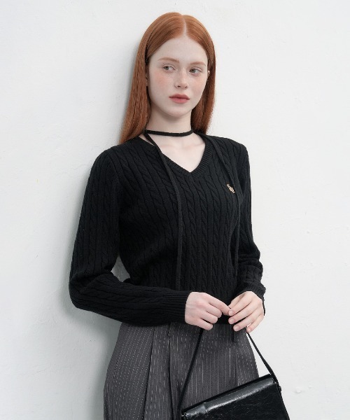 GENERAL IDEA(ジェネラルアイデア)の「【GENERAL IDEA】GNRLロゴウールケーブルVネックニットプルオーバー / WOOL CABLE V-NECK PULLOVER(ニット/セーター・レディース・グレー/ホワイト/ネイビー/ブラック・S/M/L)」の2枚目の写真