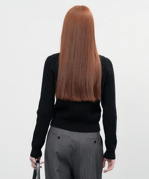 GENERAL IDEA(ジェネラルアイデア)の「【GENERAL IDEA】GNRLロゴウールケーブルVネックニットプルオーバー / WOOL CABLE V-NECK PULLOVER(ニット/セーター・レディース・グレー/ホワイト/ネイビー/ブラック・S/M/L)」の11枚目の写真