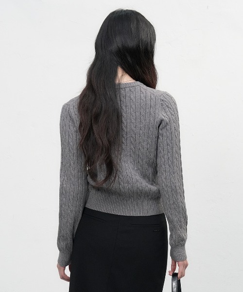 GENERAL IDEA(ジェネラルアイデア)の「【GENERAL IDEA】GNRLロゴウールケーブルVネックニットプルオーバー / WOOL CABLE V-NECK PULLOVER(ニット/セーター・レディース・グレー/ホワイト/ネイビー/ブラック・S/M/L)」の18枚目の写真