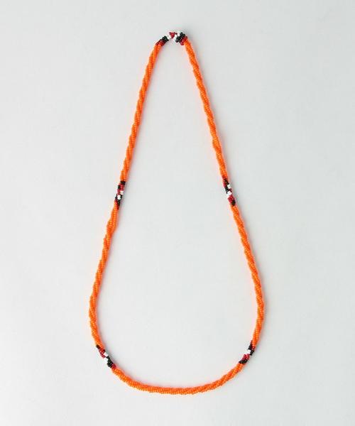 UNITED ARROWS(ユナイテッドアローズ)の「<TEGE UNITED ARROWS(テゲ ユナイテッドアローズ)>NARROW NECKLACE◆(ネックレス・メンズ・ホワイト/ブラック/レッド/オレンジ/コバルトブルー/その他1・FREE)」の5枚目の写真