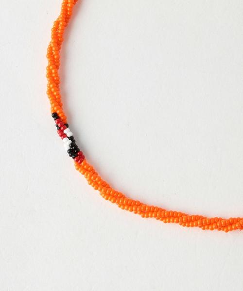 UNITED ARROWS(ユナイテッドアローズ)の「<TEGE UNITED ARROWS(テゲ ユナイテッドアローズ)>NARROW NECKLACE◆(ネックレス・メンズ・ホワイト/ブラック/レッド/オレンジ/コバルトブルー/その他1・FREE)」の7枚目の写真