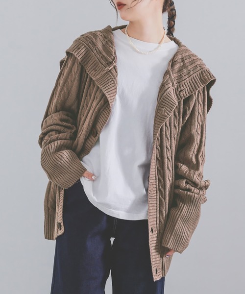 osharewalker(オシャレウォーカー)の「『ケーブルニットカーディガン』(カーディガン/ボレロ・レディース・グレー/モカ/ブラック/キナリ・FREE)」の4枚目の写真