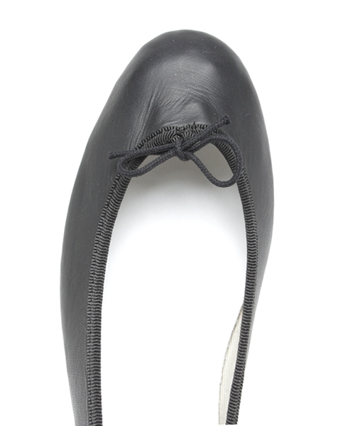 SHIPS for women(シップスフォーウィメン)の「REPETTO:Cendrillon(バレエシューズ・レディース・ブラック/ホワイト・37/38/39/36)」の6枚目の写真