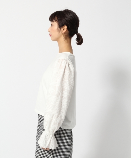 LOWRYS FARM(ローリーズファーム)の「ソデシシュウキリカエプルオーバー 784746 (Tシャツ/カットソー・レディース・ブラック/ベージュ/オフホワイト・LARGE/MEDIUM)」の14枚目の写真