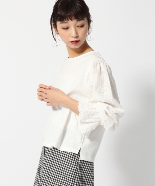 LOWRYS FARM(ローリーズファーム)の「ソデシシュウキリカエプルオーバー 784746 (Tシャツ/カットソー・レディース・ブラック/ベージュ/オフホワイト・LARGE/MEDIUM)」の15枚目の写真