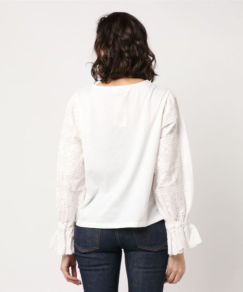 LOWRYS FARM(ローリーズファーム)の「ソデシシュウキリカエプルオーバー 784746 (Tシャツ/カットソー・レディース・ブラック/ベージュ/オフホワイト・LARGE/MEDIUM)」の5枚目の写真