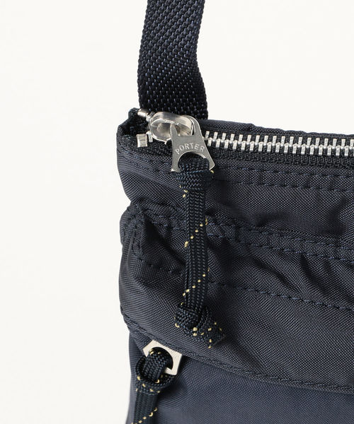 PORTER(ポーター)の「PORTER / Force ショルダーバッグ(ショルダーバッグ・メンズ・ネイビー・ONE SIZE)」の4枚目の写真