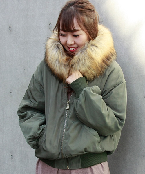 VENCEEXCHANGE（ヴァンスエクスチェンジ）の「ファーミリタリーコート