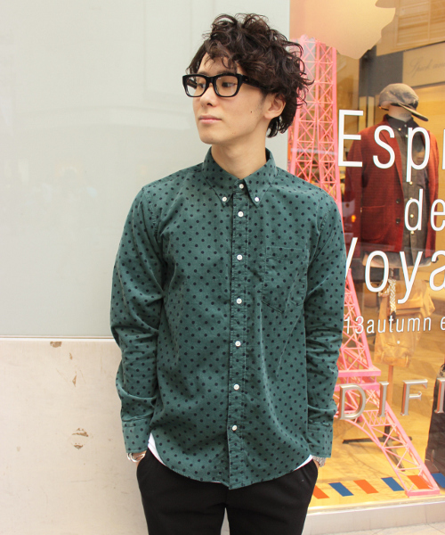 EDIFICE（エディフィス）の「◇ドットプリント コールボタンダウンシャツ（シャツ/ブラウス・メンズ・ブルー系その他/ボルドー/グリーン・48/44/46）」の2枚目の写真