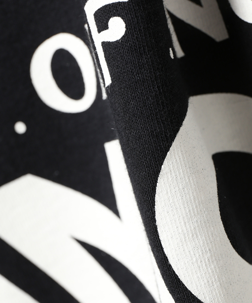 ACME FURNITURE（アクメファニチャー）の「AMCO T SHIRTS ユニセックス（Tシャツ/カットソー・レディース・ホワイト/ブラック・SMALL/MEDIUM/LARGE/X-SMALL）」の4枚目の写真