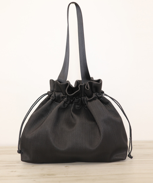 florist(フローリスト)の「ワイドギャザーシック巾着ショルダーバッグ(ショルダーバッグ・レディース・ブラック/グレー/オフホワイト/グリーン・FREE)」の3枚目の写真