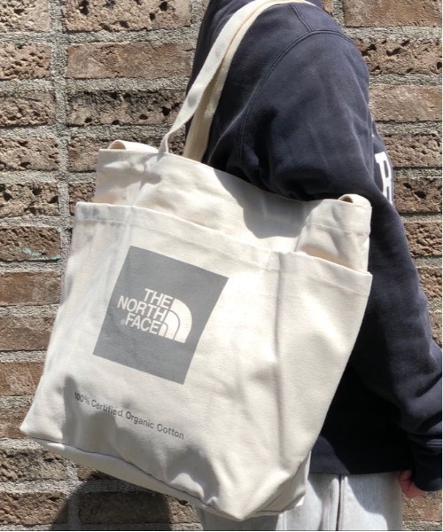 THE NORTH FACE(ザノースフェイス)の「【THE NORTH FACE】UTILITY TOTE(トートバッグ・メンズ・ホワイト/ブラック/レッド/ライトブルー/グリーン/グレー・FREE)」の4枚目の写真