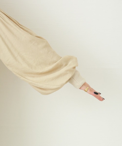 n'ee-ne（ネーネ）の「ポプリン　リブ付きボリュームスリープトップス（シャツ/ブラウス・レディース・オリーブ/ホワイト/ライトベージュ/ライトグレー・FREE）」の6枚目の写真