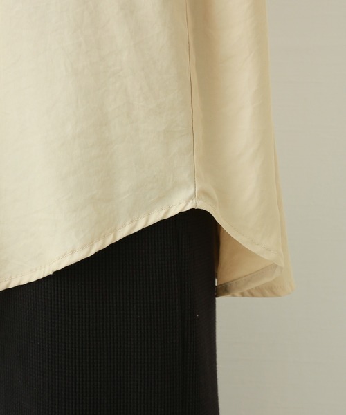 n'ee-ne（ネーネ）の「ポプリン　リブ付きボリュームスリープトップス（シャツ/ブラウス・レディース・オリーブ/ホワイト/ライトベージュ/ライトグレー・FREE）」の8枚目の写真