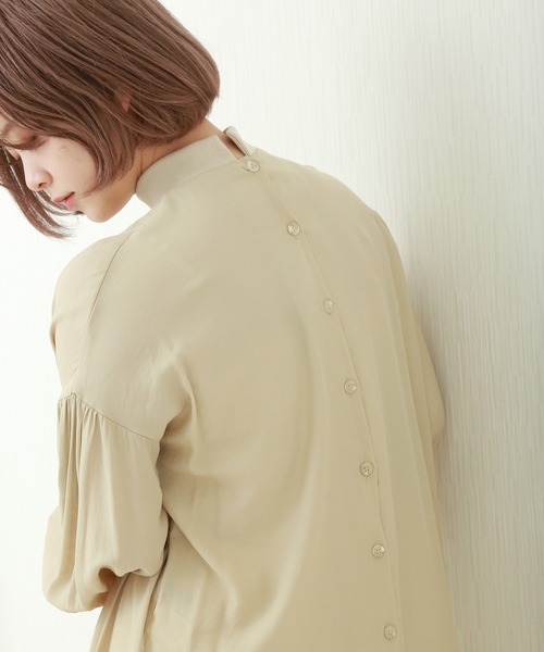 n'ee-ne（ネーネ）の「ポプリン　リブ付きボリュームスリープトップス（シャツ/ブラウス・レディース・オリーブ/ホワイト/ライトベージュ/ライトグレー・FREE）」の22枚目の写真