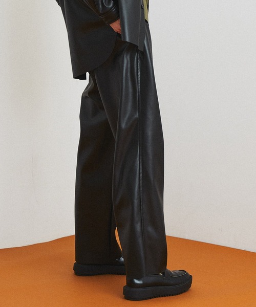 SyntheticLeatherストレートパンツ（その他パンツ）｜UNITED