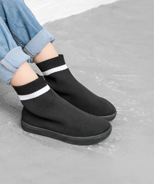 SOROTTO(ソロット)の「スニーカーソックスブーツ(ブーツ・キッズ・ブラック/ブラック系その他・22.0cm/16.0cm/17.0cm/18.0cm/19.0cm/20.0cm/21.0cm)」の5枚目の写真