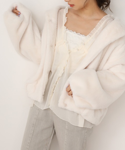 one after another NICE CLAUP（ワンアフターアナザーナイスクラップ）の「フェイクファーコート（その他アウター・レディース・アイボリー/ブルーグレー/モカ/ピンクベージュ・FREE）」の2枚目の写真