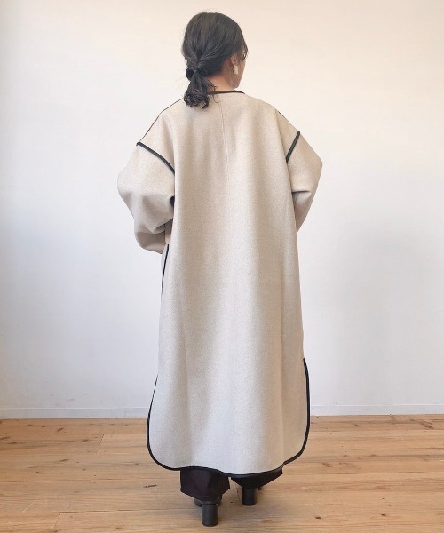 VANNIE U（ヴァニーユー）の「ノーカラーパイピングロングコート（ダウンジャケット/コート・レディース・ベージュ・FREE）」の14枚目の写真