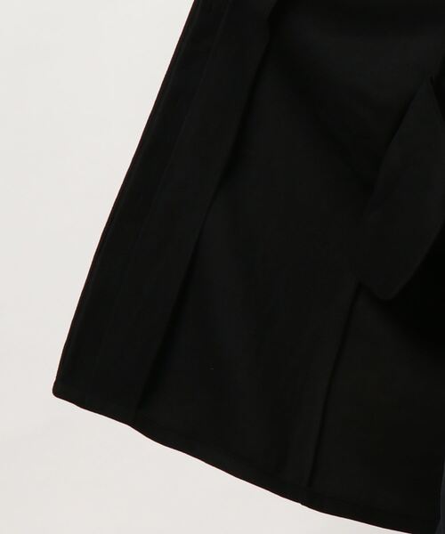 coca（coca）（コカ）の「バックフリルアウター（ノーカラージャケット・レディース・ブラック/ライトベージュ・ONE SIZE）」の5枚目の写真