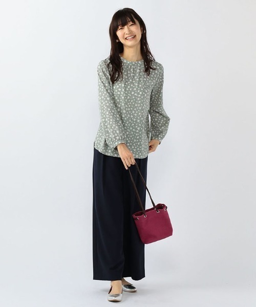 Petit Honfleur(プチオンフルール)の「ストレッチワイドパンツ(その他パンツ・レディース・ネイビー/サックスブルー・64/67)」の9枚目の写真