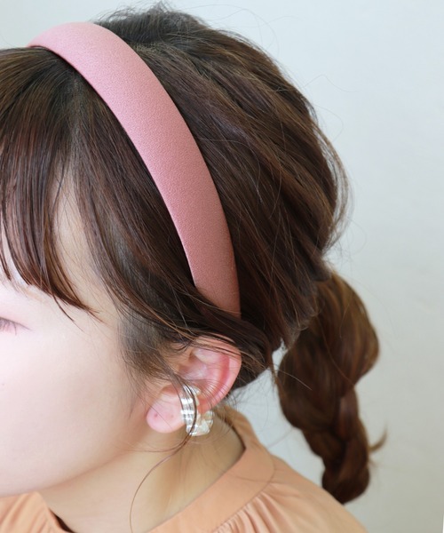 Monocoro toppi（モノコロトッピ）の「高まるガーリームード。レザー無地シンプルワイドカチューシャ（カチューシャ・レディース・ブルー/ベージュ/ブラック/キャメル/ピンク/ブラック系その他2/ベージュ系その他2・フリー）」の7枚目の写真