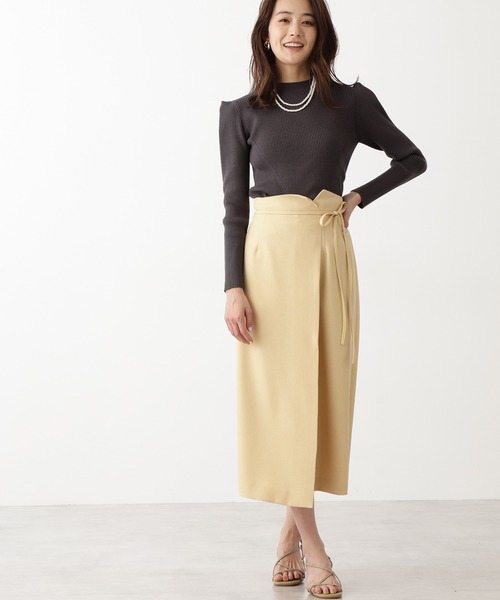 N.（N. Natural Beauty Basic）（エヌエヌナチュラルビューティーベーシック）の「リボン紐ベルト付ラップスカート（スカート・レディース・ベージュ/カーキ/イエロー・MEDIUM）」の3枚目の写真