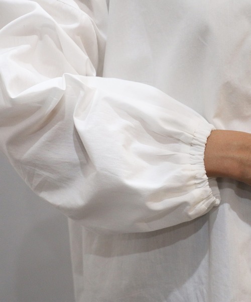 mili an deni（ミリアンデニ）の「バルーンスリーブシャツ（シャツ/ブラウス・レディース・ホワイト/ブラック/ネイビー・M/L）」の11枚目の写真