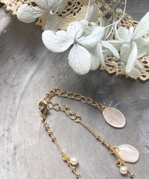 m.soeur（エムスール）の「アジサイとパールのブレスレット＊（ブレスレット・レディース・ブルー/ライトグリーン/ホワイト/グリーン・FREE）」の9枚目の写真