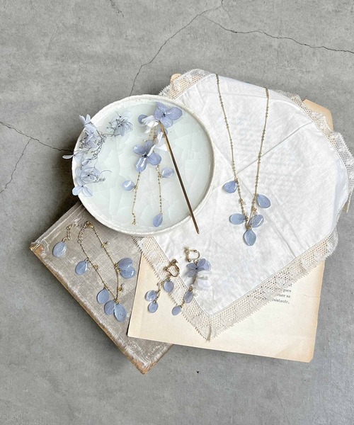 m.soeur（エムスール）の「アジサイとパールのブレスレット＊（ブレスレット・レディース・ブルー/ライトグリーン/ホワイト/グリーン・FREE）」の13枚目の写真