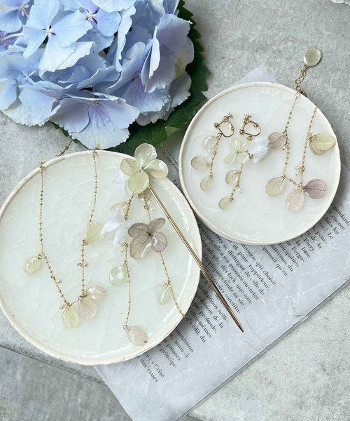 m.soeur（エムスール）の「アジサイとパールのブレスレット＊（ブレスレット・レディース・ブルー/ライトグリーン/ホワイト/グリーン・FREE）」の21枚目の写真