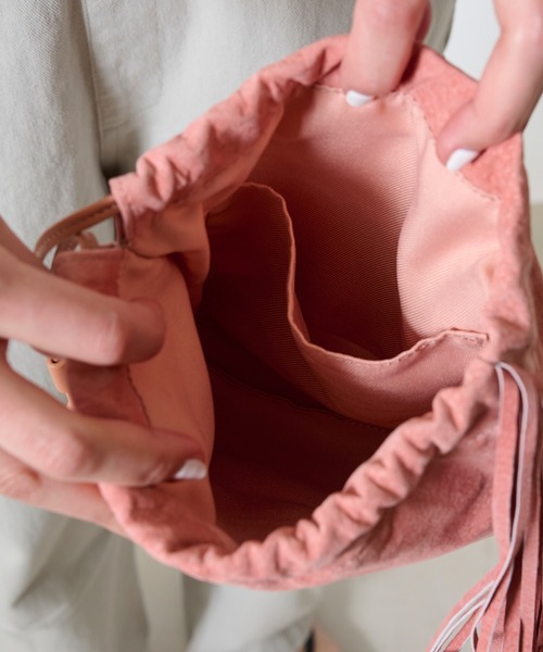 DouDou(ドゥドゥ)の「ピッグレザーフリンジトート(トートバッグ・レディース・ベージュ/イエロー/ピンク・FREE)」の14枚目の写真