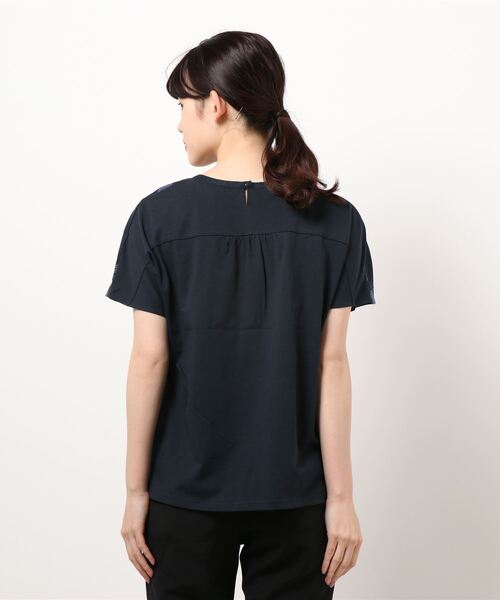 DECOY SINCE 1981(デコイシンスイチキュウハチイチ)の「コットンリネン刺繍プルオーバー(Tシャツ/カットソー・レディース・ネイビー/ベージュ/グリーン・LL/L/M)」の5枚目の写真