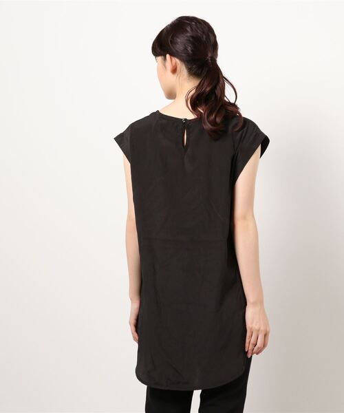 HONEYSUCKLE ROSE（ハニーサックルローズ）の「【HONEYSUCKLE ROSE】「ノースリーブとキャミソール2点セット」シアーノースリレイヤード（アンサンブル・レディース・オフホワイト/グリーン/ブラック・M/L）」の4枚目の写真