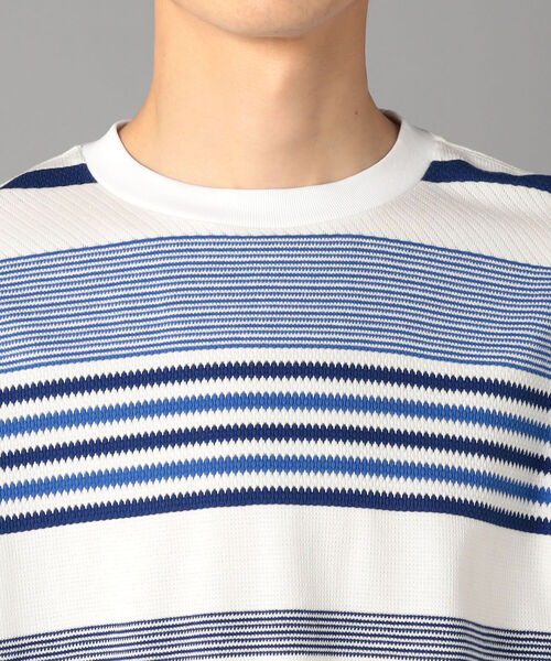 NOLLEY'S goodman（ノーリーズグッドマン）の「パネルタック ボーダー Tシャツ（Tシャツ/カットソー・メンズ・ベージュ系その他3/ホワイト系その他4/ブルー系その他7・MEDIUM/SMALL/X-LARGE/LARGE）」の5枚目の写真