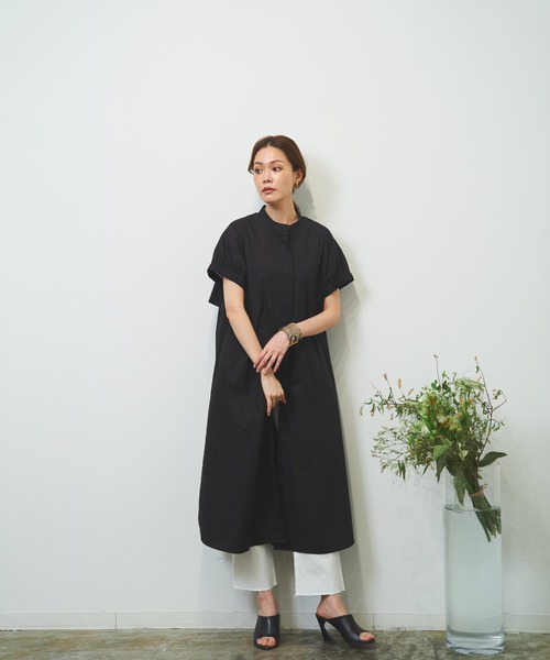 HERENCIA（ヘレンチア）の「バックシャンフリル 比翼 ショートスリーブ  ロング ワンピース（ワンピース・レディース・ネイビー/グリーン/フューシャピンク/ブラック/サーモンピンク・MEDIUM）」の19枚目の写真