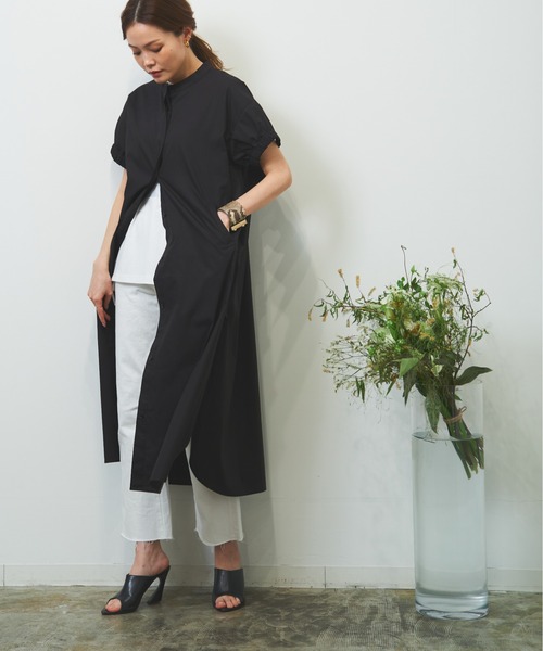 HERENCIA（ヘレンチア）の「バックシャンフリル 比翼 ショートスリーブ  ロング ワンピース（ワンピース・レディース・ネイビー/グリーン/フューシャピンク/ブラック/サーモンピンク・MEDIUM）」の16枚目の写真