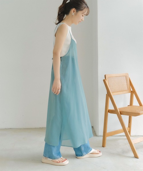 titivate（ティティベイト）の「シアーIラインキャミワンピース（ワンピース・レディース・グレイッシュベージュ/ライトブルー/ライトグリーン/チャコール・S/M/L）」の4枚目の写真