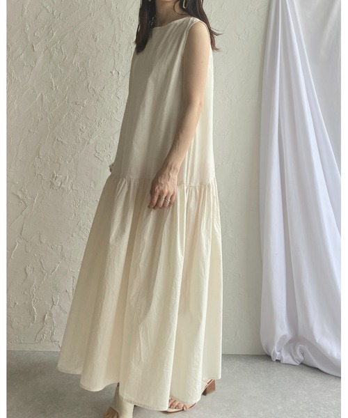 She's Closet(シーズクローゼット)の「コットンティアードノースリーブロングワンピース(ワンピース・レディース・ブラック/ブラウン/イエロー/グリーン/アイボリー・FREE)」の6枚目の写真