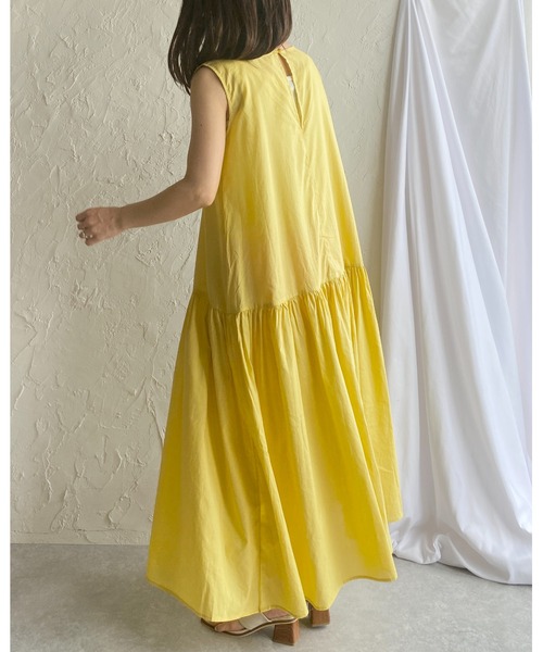She's Closet(シーズクローゼット)の「コットンティアードノースリーブロングワンピース(ワンピース・レディース・ブラック/ブラウン/イエロー/グリーン/アイボリー・FREE)」の12枚目の写真