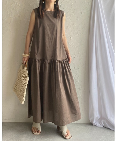 She's Closet(シーズクローゼット)の「コットンティアードノースリーブロングワンピース(ワンピース・レディース・ブラック/ブラウン/イエロー/グリーン/アイボリー・FREE)」の15枚目の写真